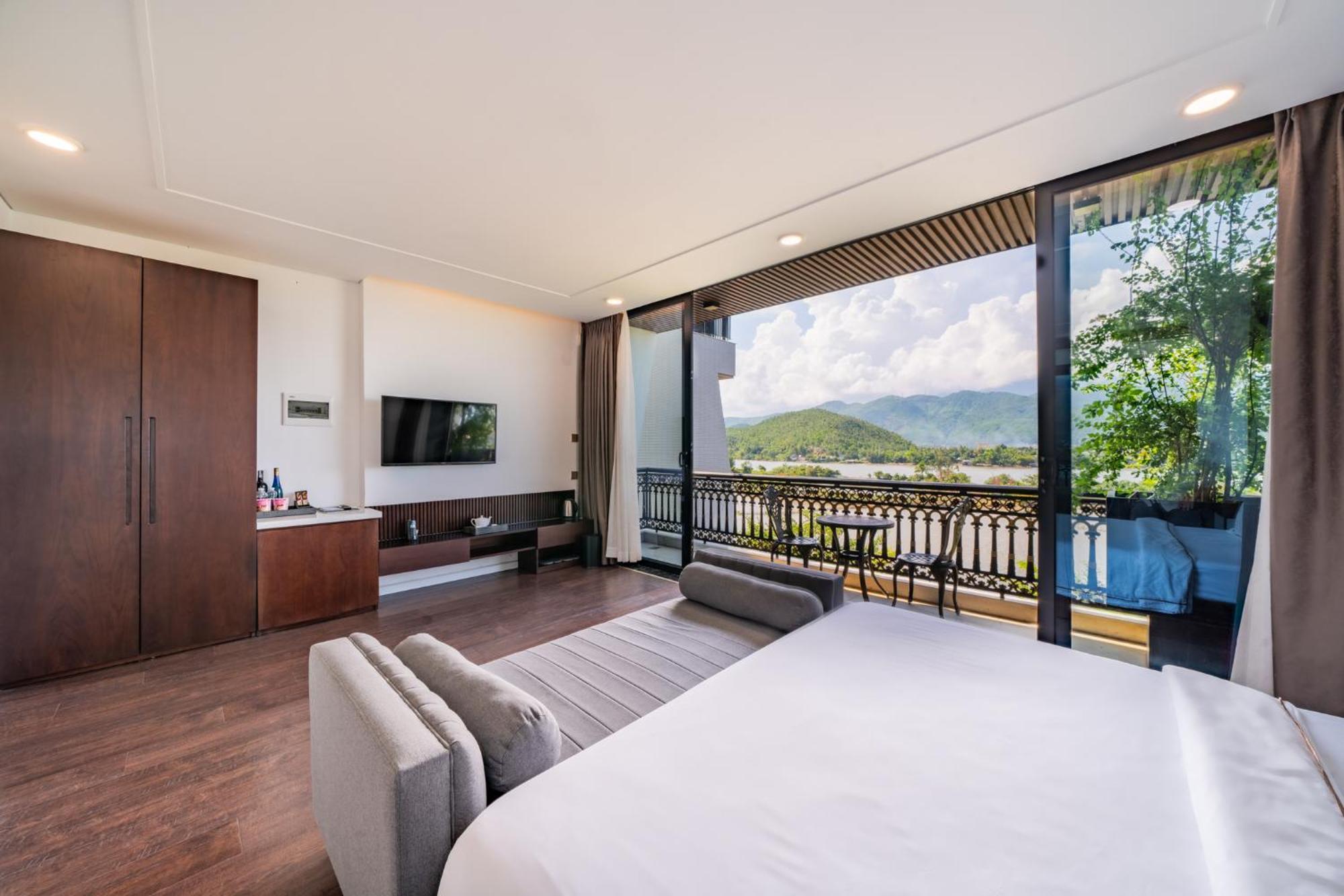 Cami Riverside Resort Da Nang Bagian luar foto