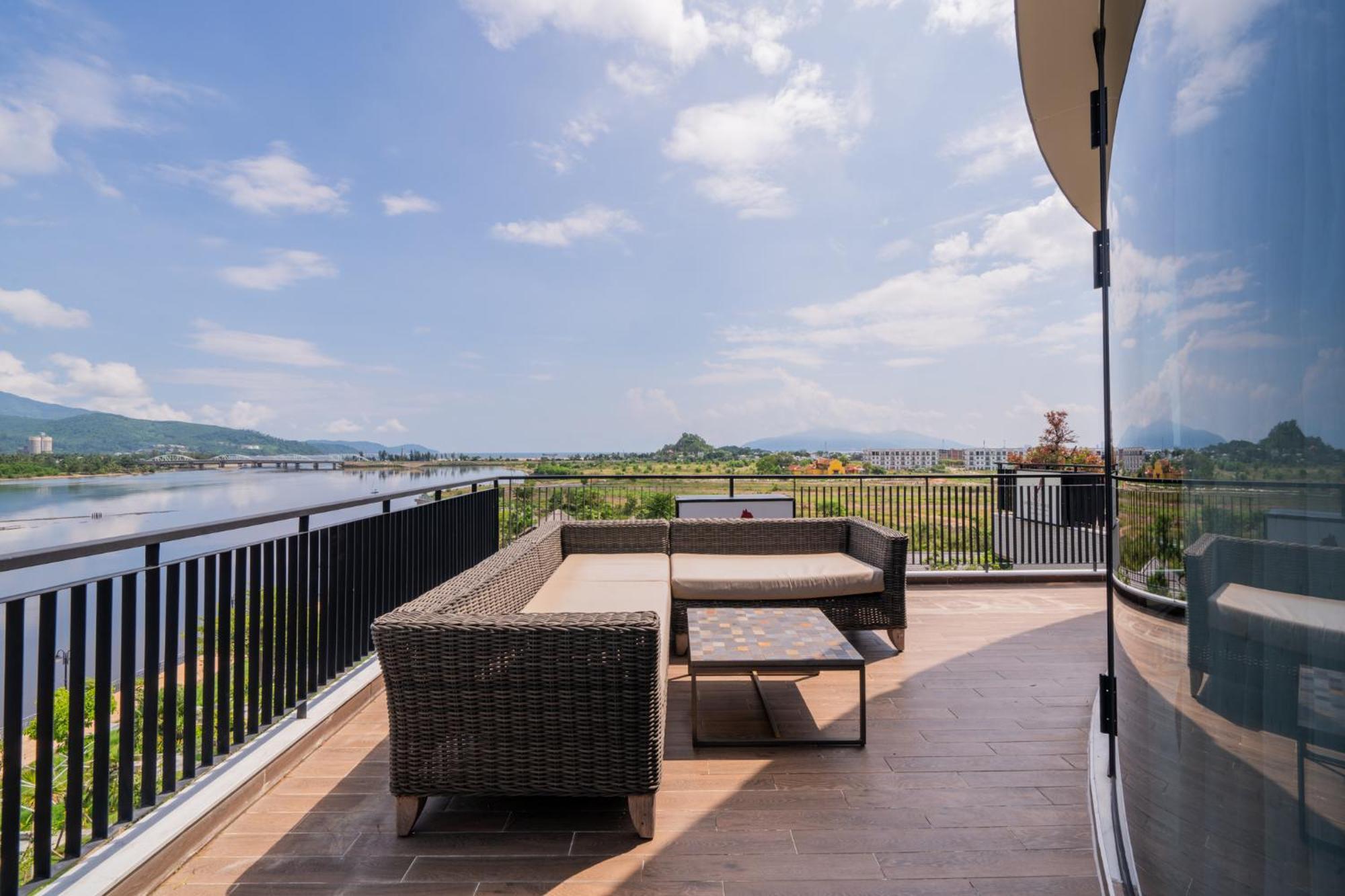Cami Riverside Resort Da Nang Bagian luar foto
