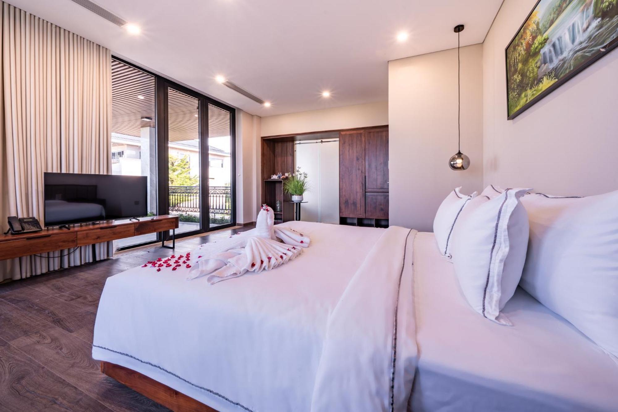 Cami Riverside Resort Da Nang Bagian luar foto