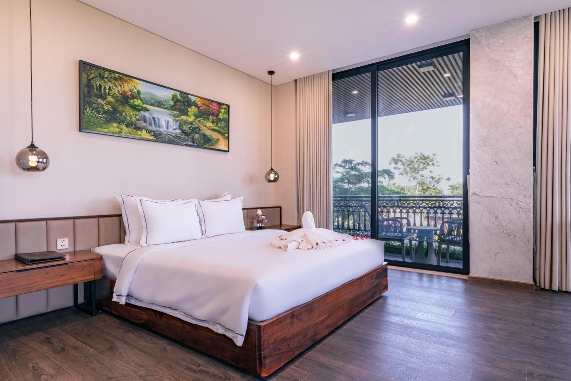 Cami Riverside Resort Da Nang Bagian luar foto