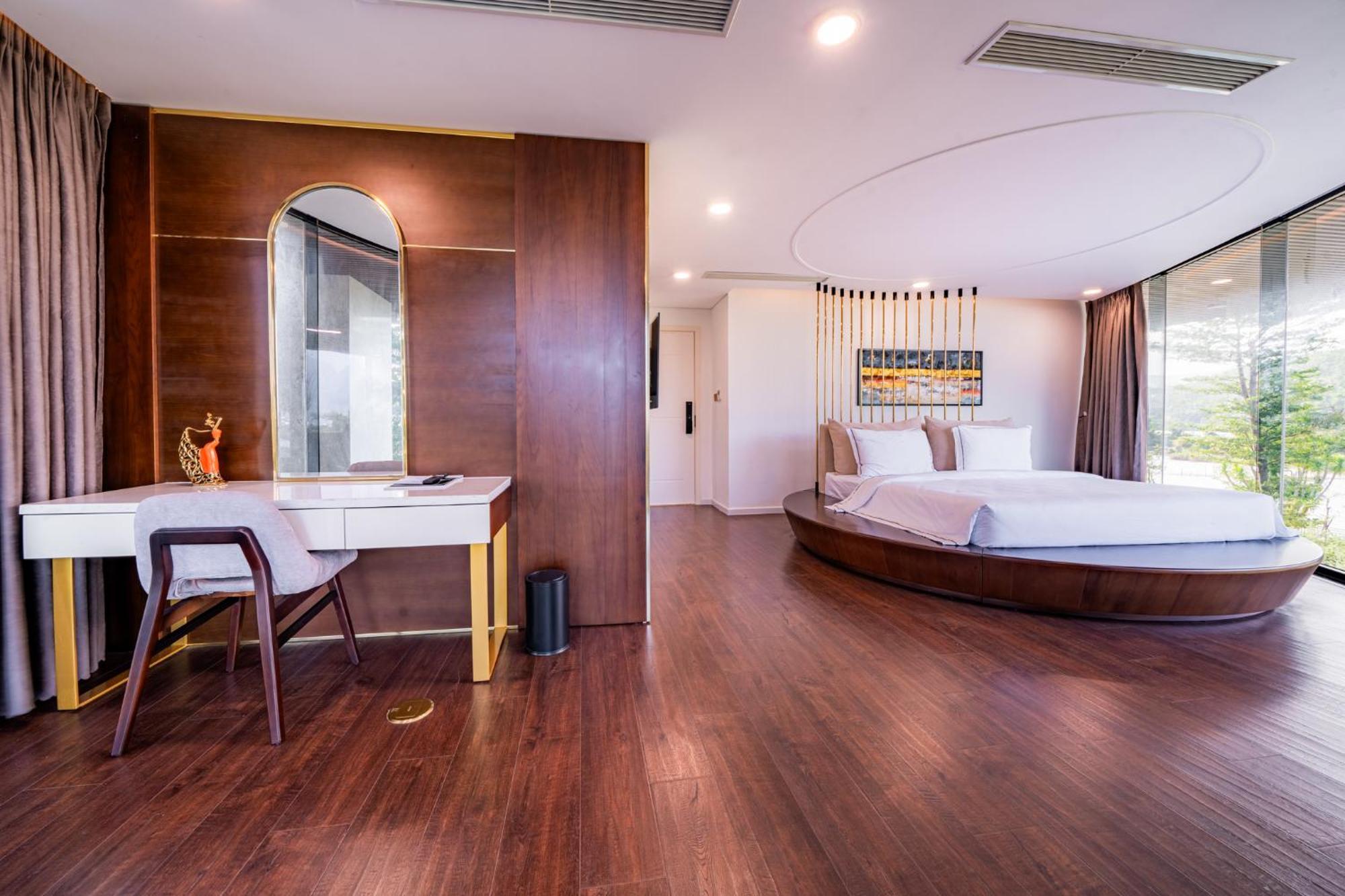 Cami Riverside Resort Da Nang Bagian luar foto