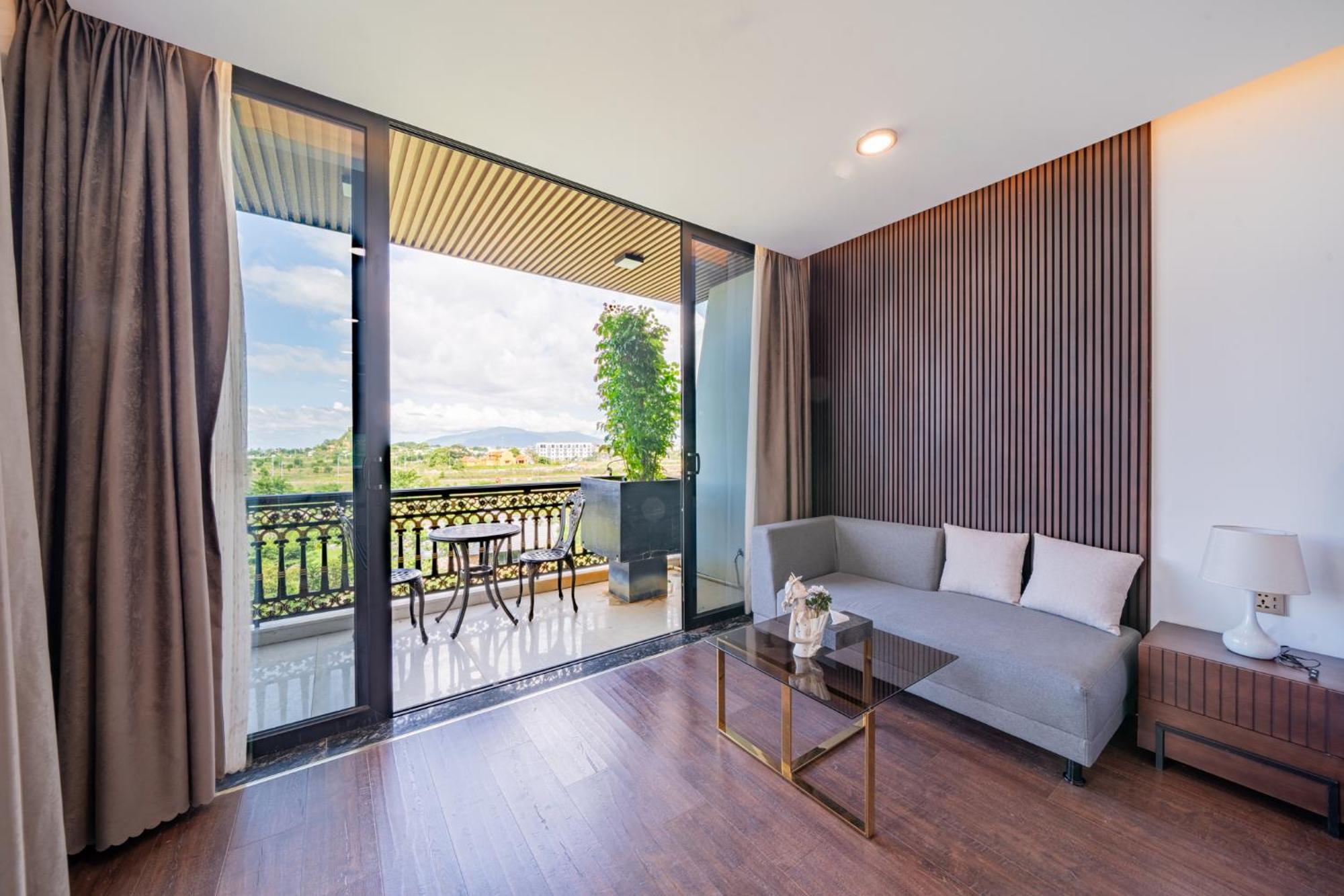 Cami Riverside Resort Da Nang Bagian luar foto