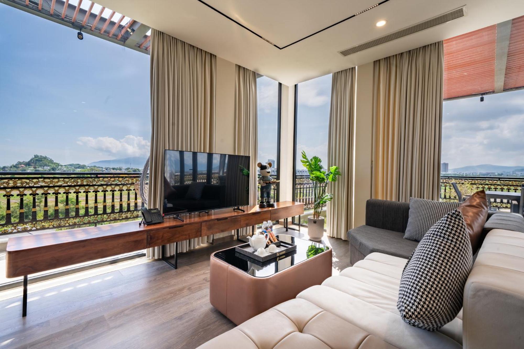 Cami Riverside Resort Da Nang Bagian luar foto