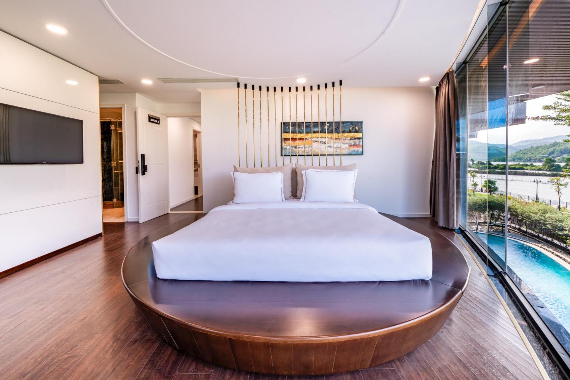 Cami Riverside Resort Da Nang Bagian luar foto