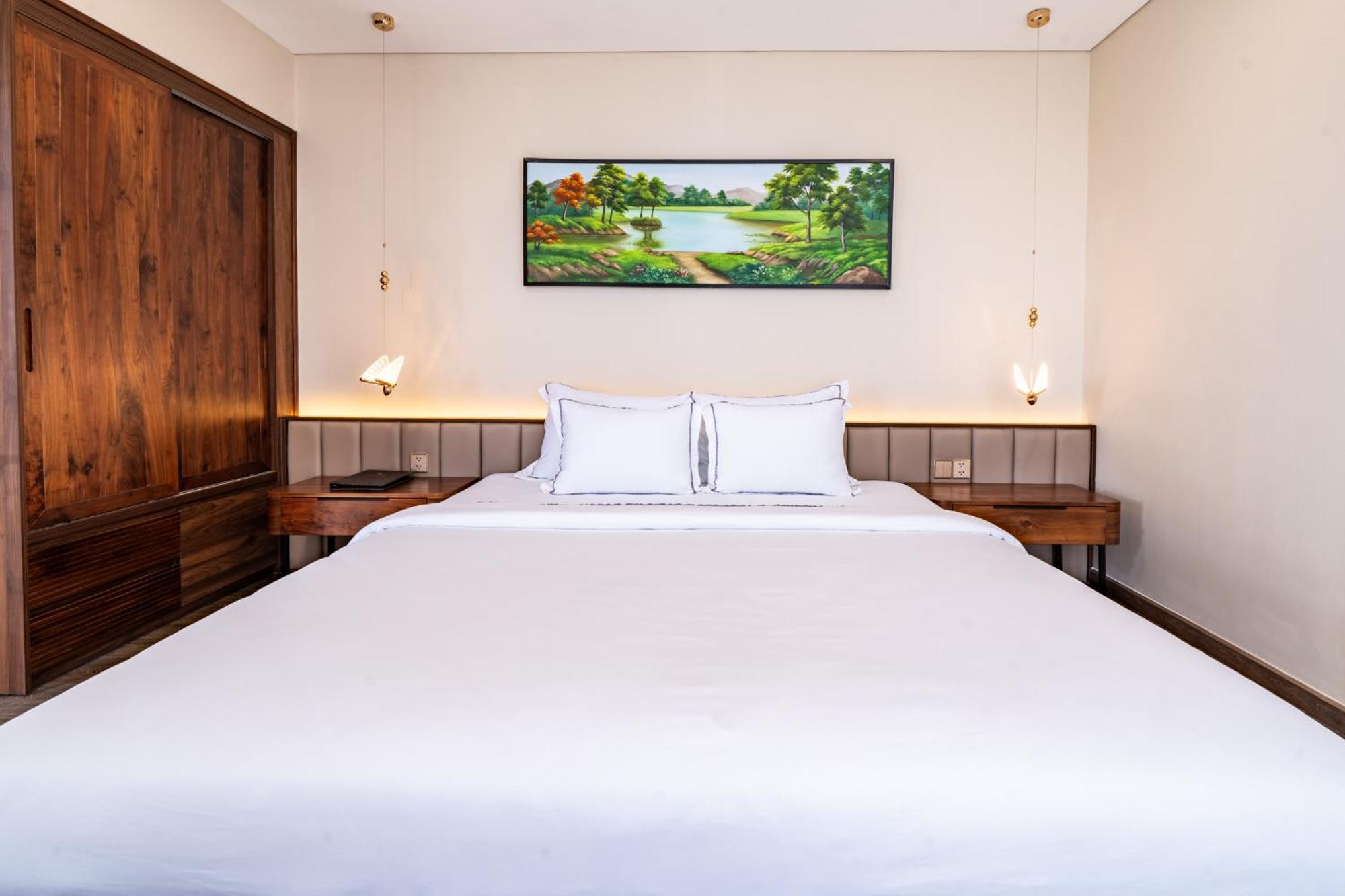 Cami Riverside Resort Da Nang Bagian luar foto